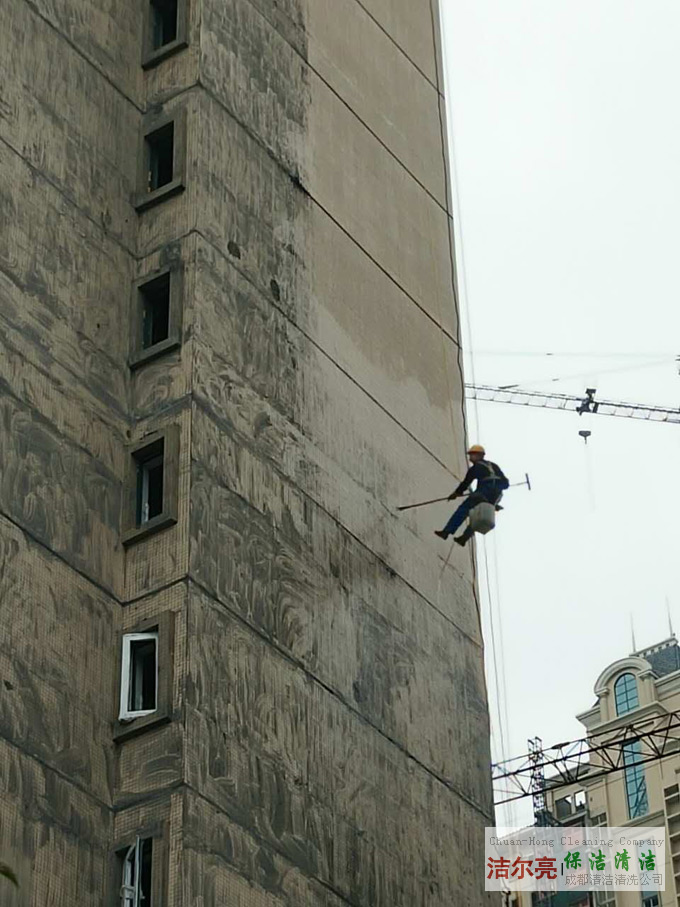 成都新修樓盤(pán)外墻清洗案例